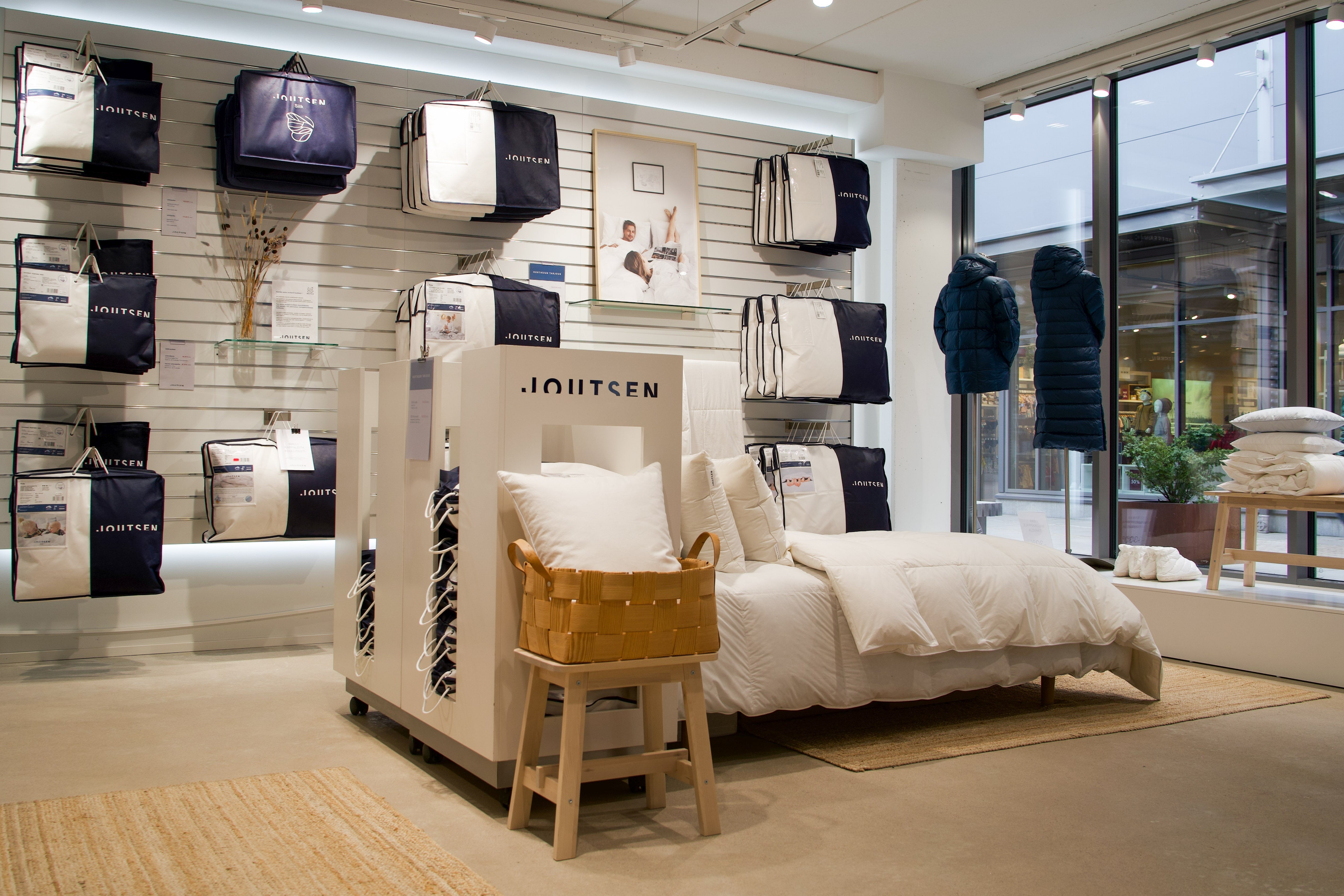 Joutsen shop Helsinki Outlet